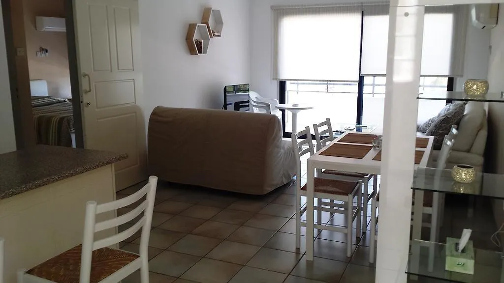 Krasas Beach Apartments Larnaca 0*,