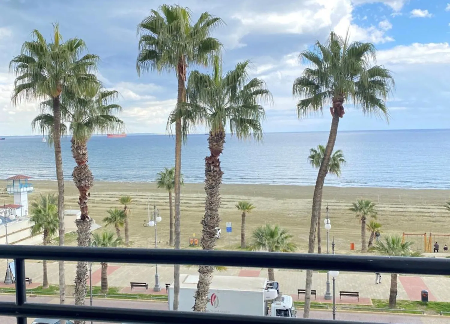 Krasas Beach Apartments Larnaca