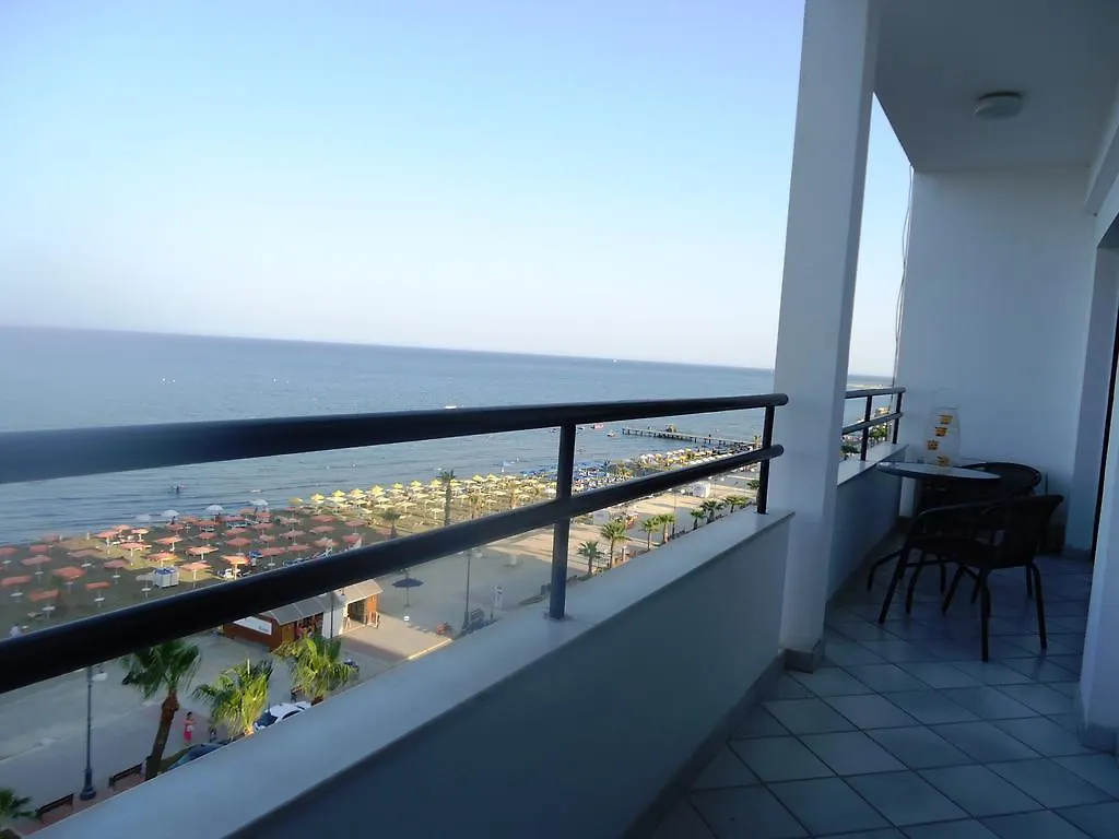 Krasas Beach Apartments Larnaca