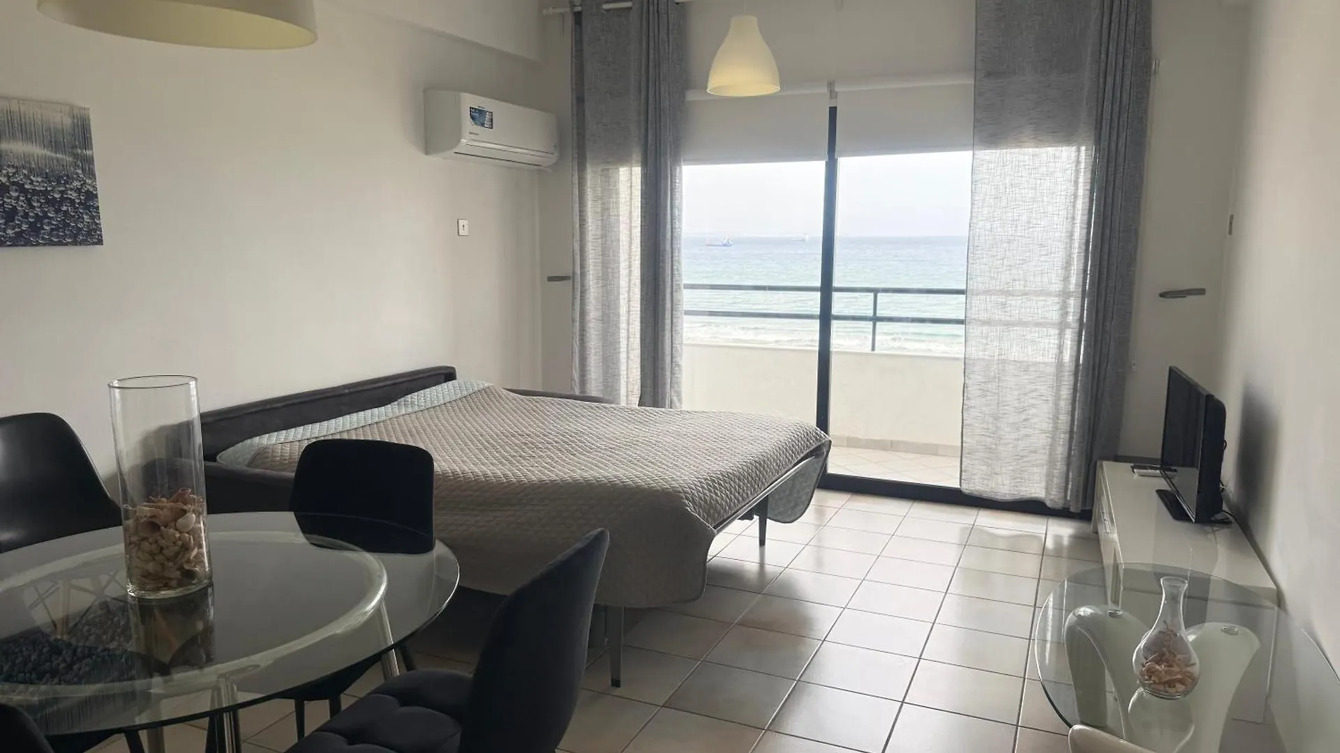 Krasas Beach Apartments Ларнака