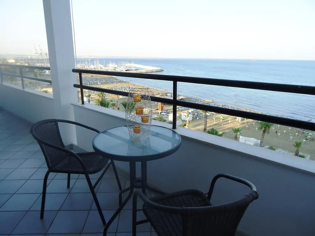 Krasas Beach Apartments Ларнака Кипр
