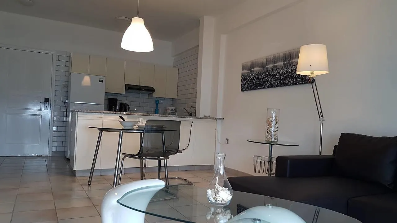 Krasas Beach Apartments Ларнака